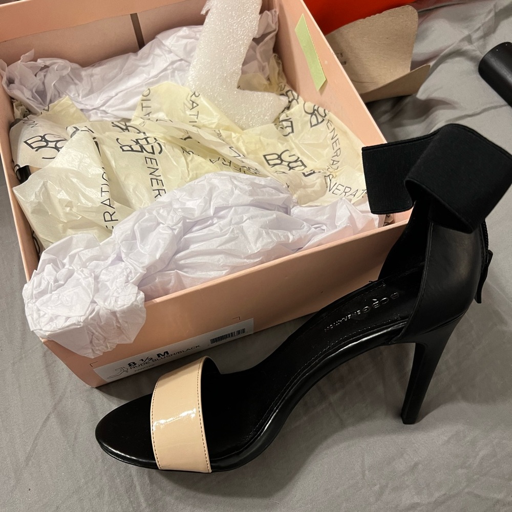 BCBG Heel